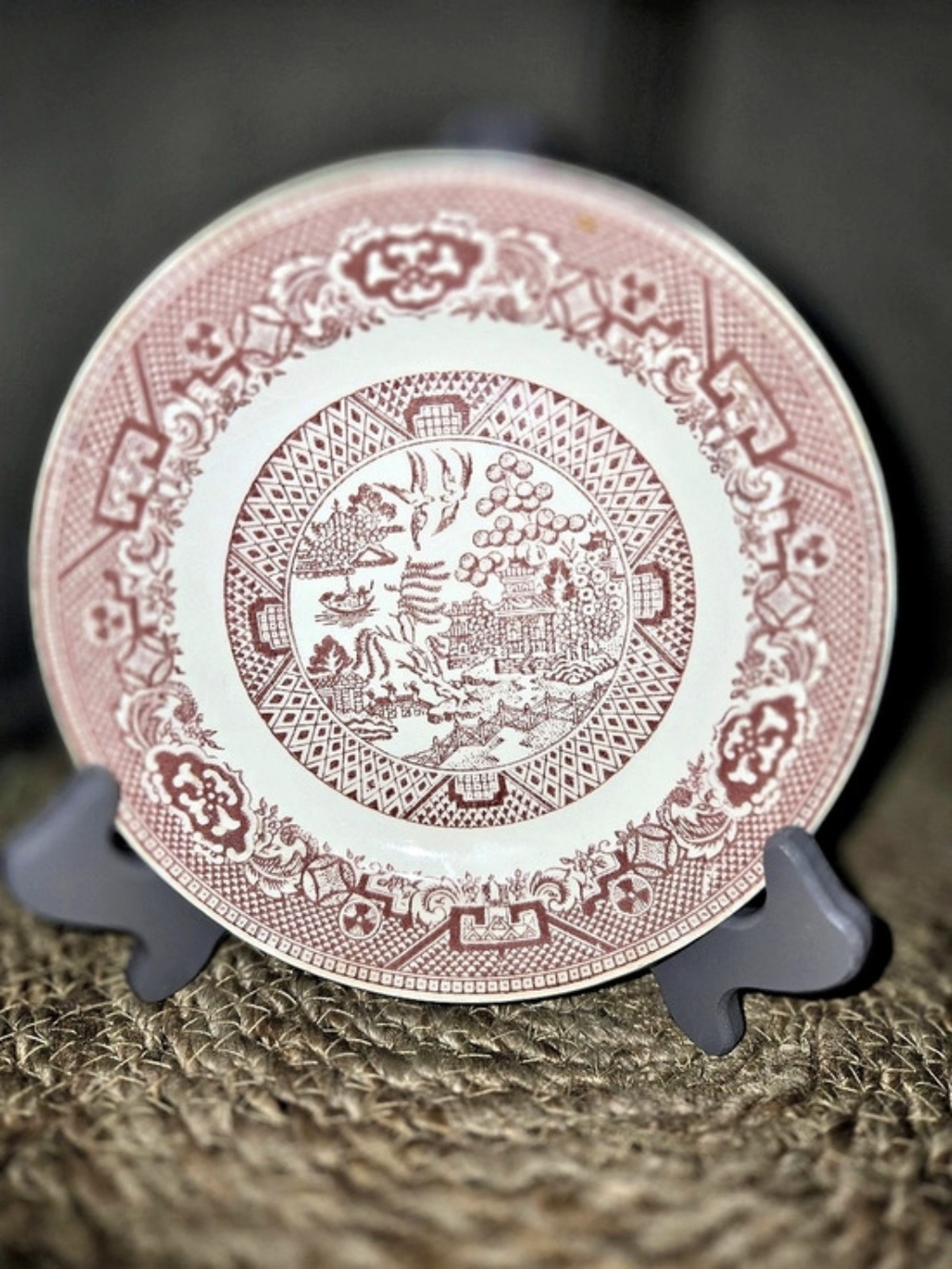 Wedgewood Red & White Decorative Dinner Plate